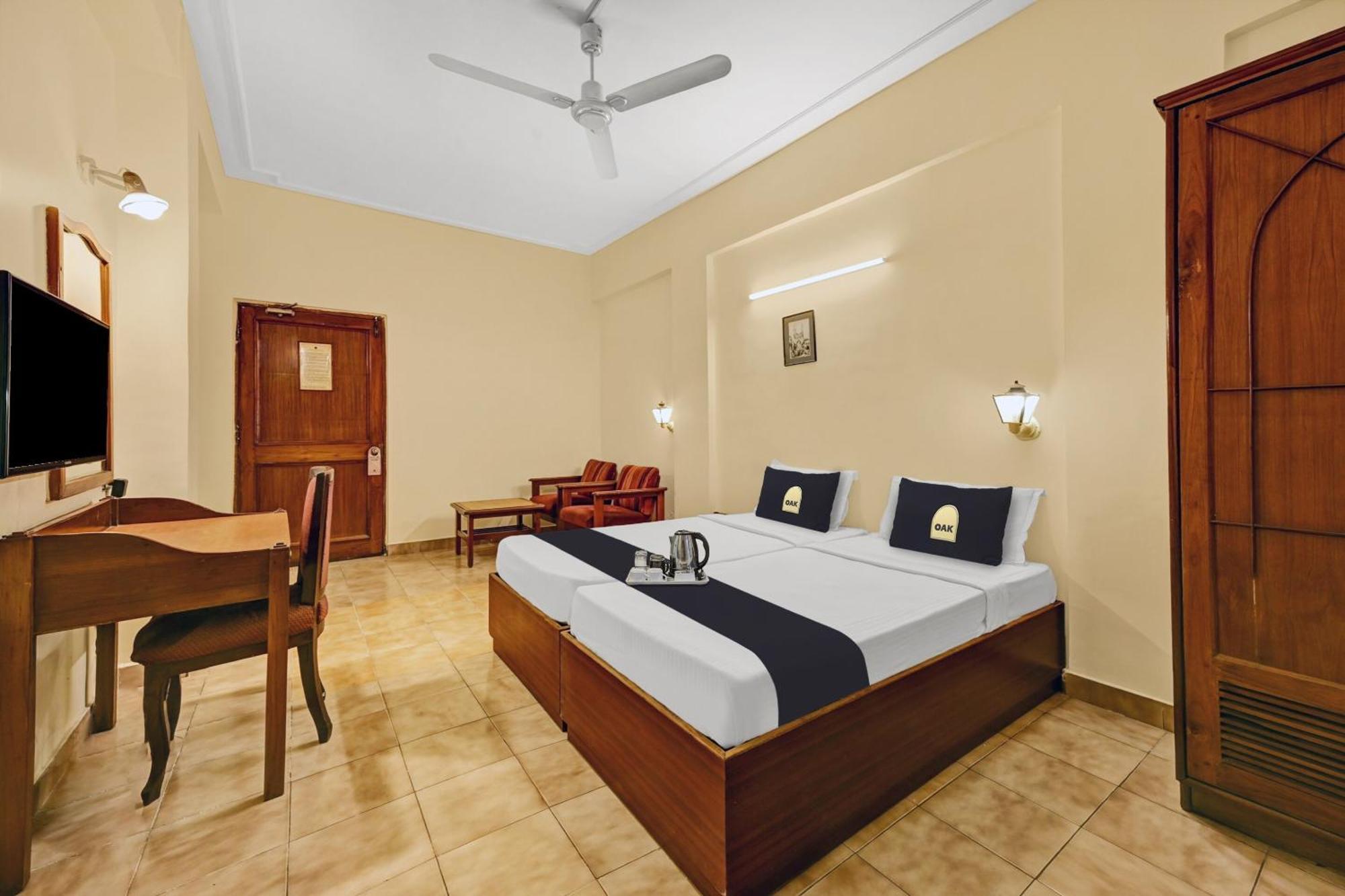 Super Townhouse Oak Hotel Belsons Taj Mahal Secunderabad Ngoại thất bức ảnh