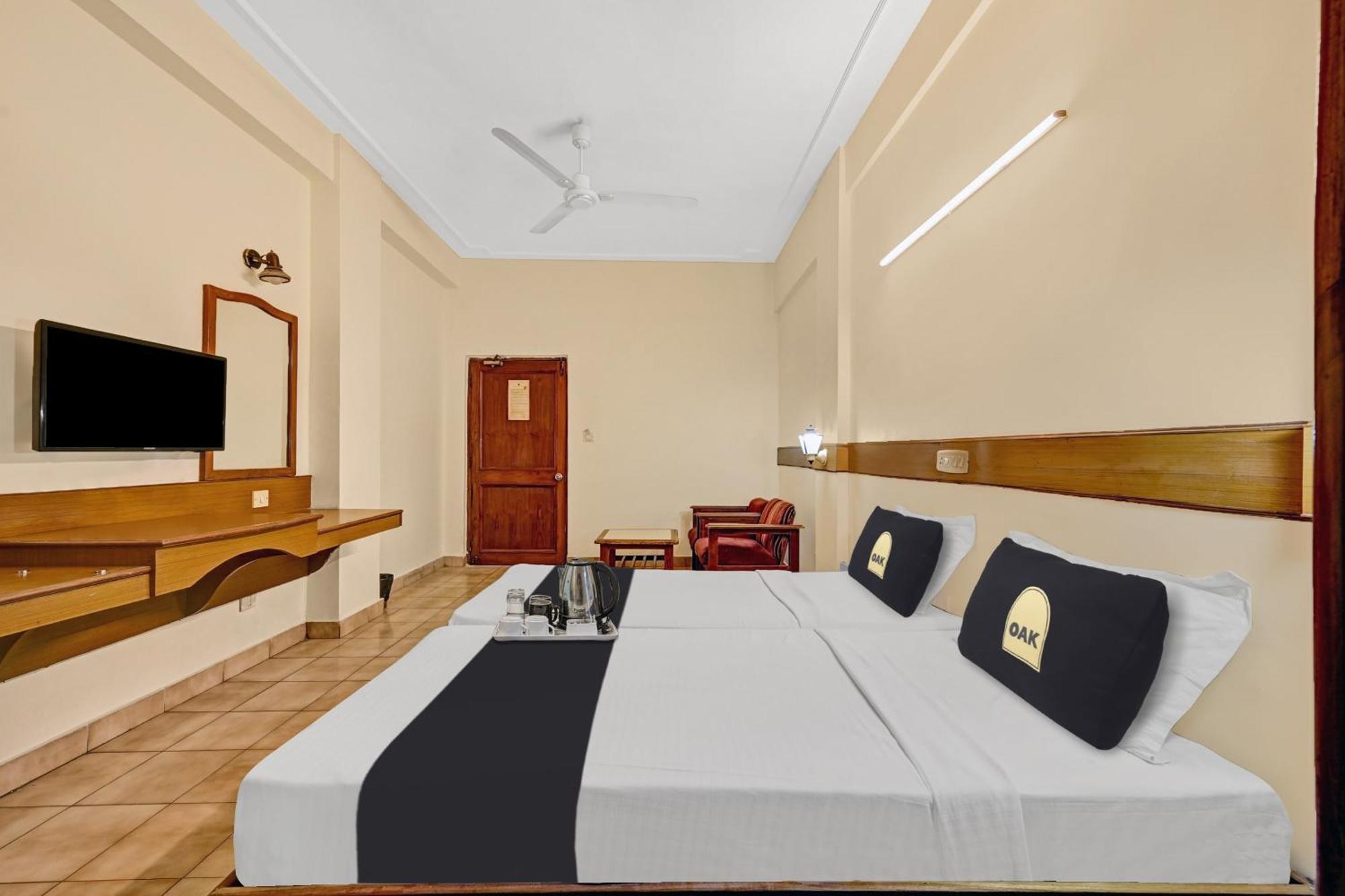 Super Townhouse Oak Hotel Belsons Taj Mahal Secunderabad Ngoại thất bức ảnh