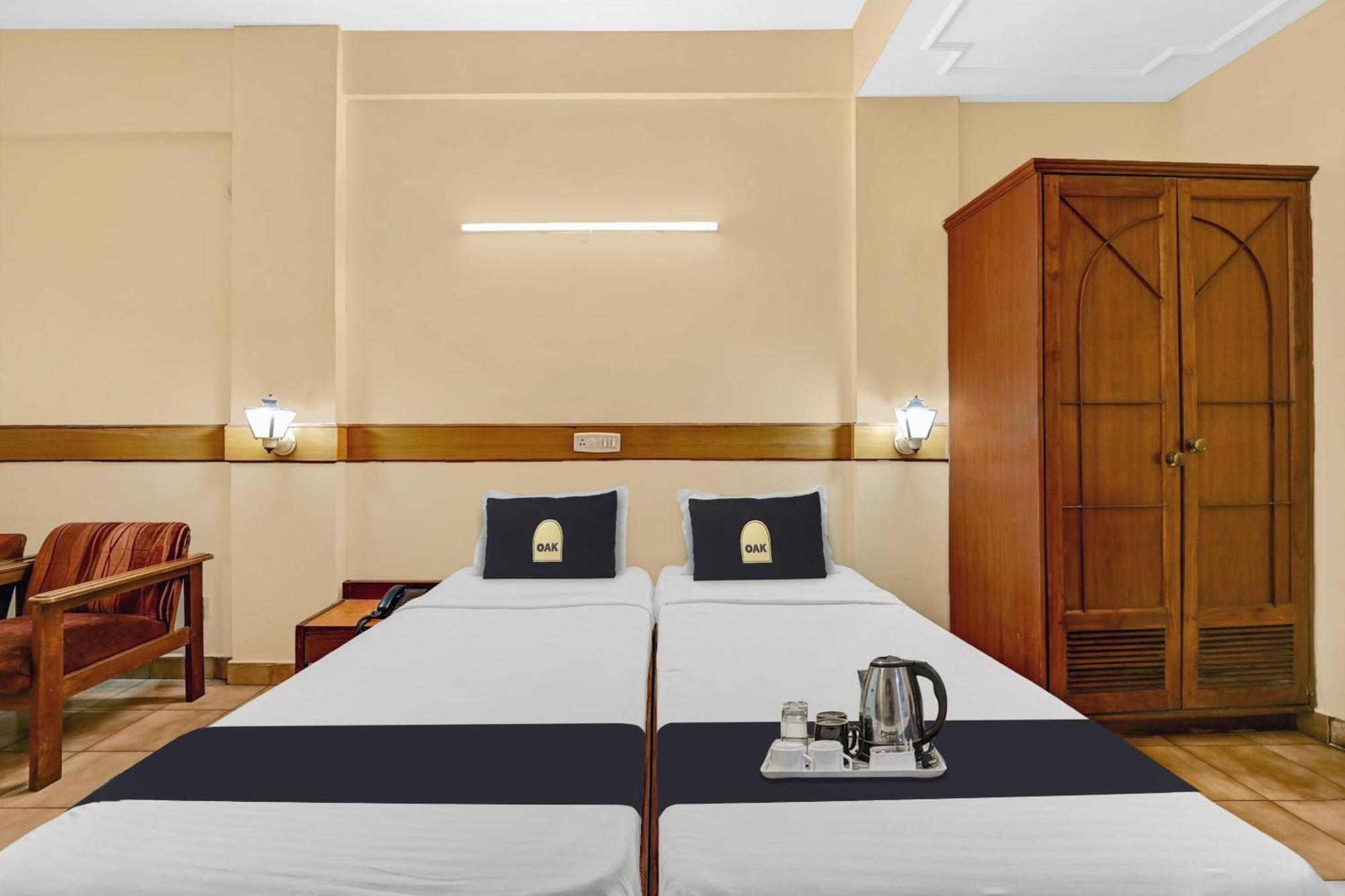 Super Townhouse Oak Hotel Belsons Taj Mahal Secunderabad Ngoại thất bức ảnh
