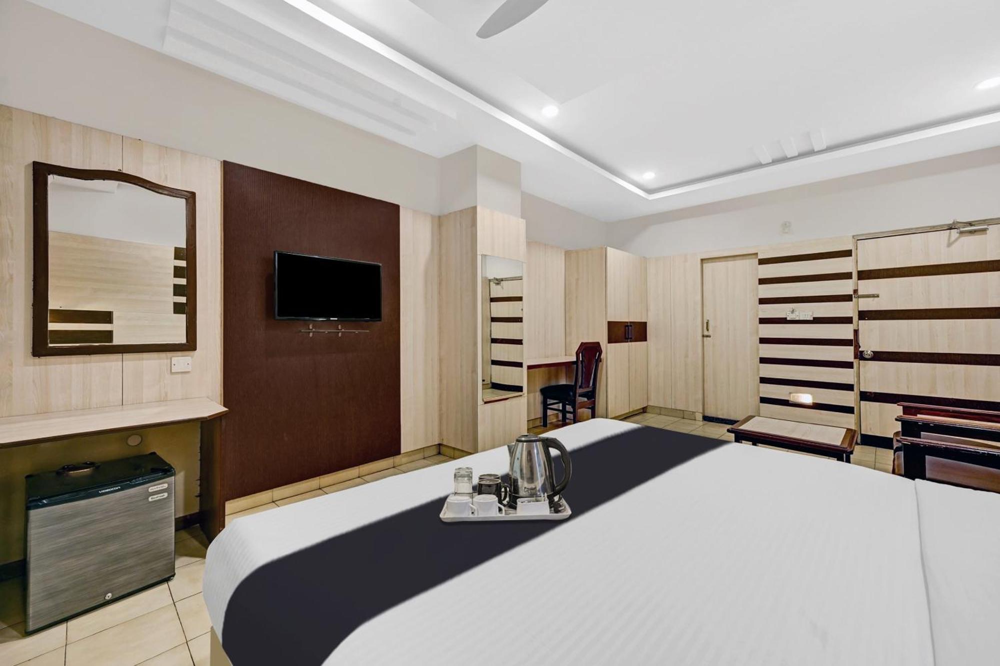 Super Townhouse Oak Hotel Belsons Taj Mahal Secunderabad Ngoại thất bức ảnh